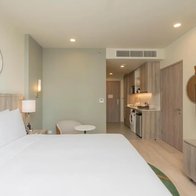 غرفة قياسية بسرير كينج لذوي الإعاقة، Staybridge Suites Bangkok Sukhumvit 1/7