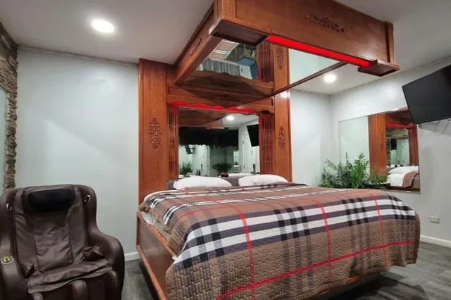 غرفة بسرير كينج لغير المدخنين بحوض جاكوزي، Des Plaines Motel By OYO O'Hare Airport Chicago 3/6