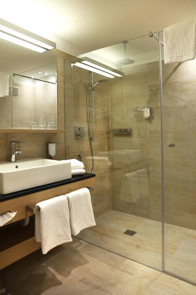 Junior Suite, King Bed, Garden View, Hubertushof 8/9