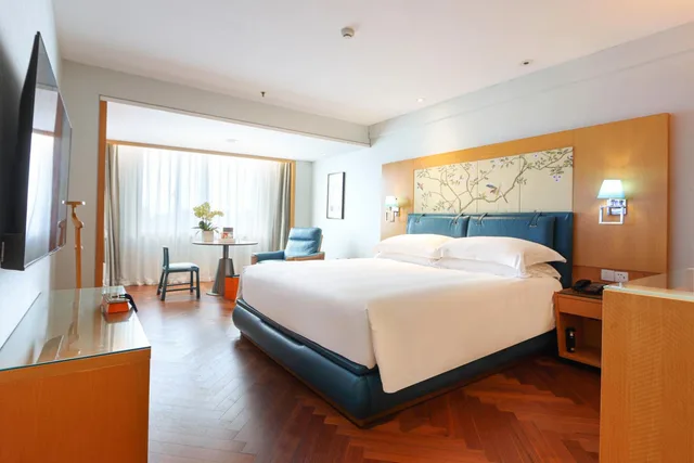 Deluxe, Double or Twin Bed, City View, Xiamen Airlines Lakeside Hotel 1/1