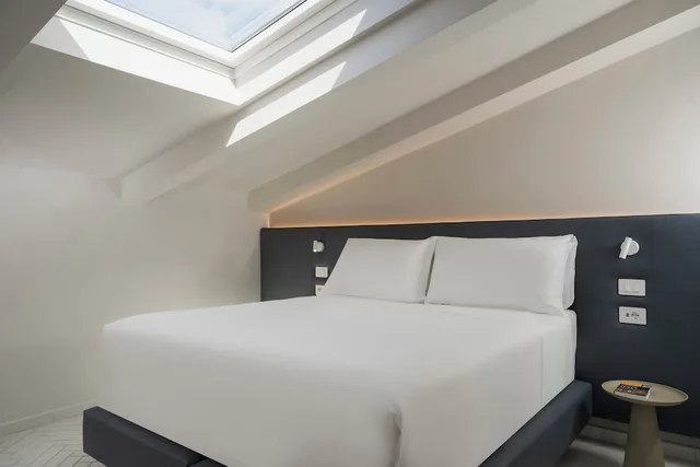 Room, Double Bed, Attic، Palazzo Tasso 7/10