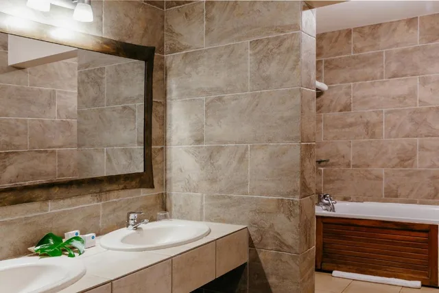 Junior Suite, Queen Bed, Hotel Le Recif Saint Gilles 3/3