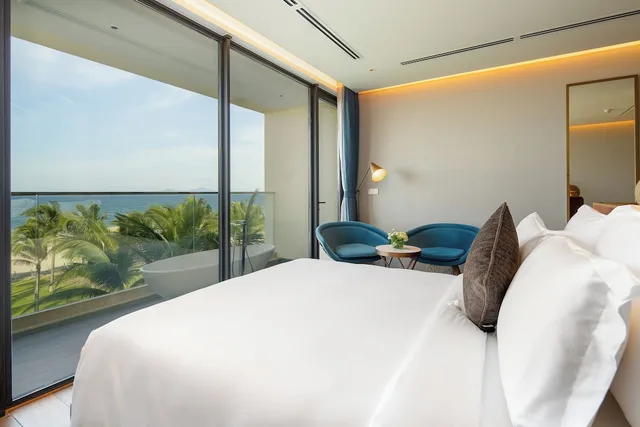 Pool, 6 Bedrooms, Villa, 6 King Beds, Beach Front، The Five Villas & Resort Quangnam - Danang 1/10