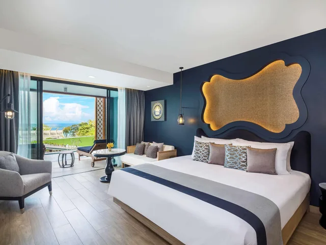 غرفة ديلوكس بسرير مزدوج بإطلالة على الجبل، Avista Grande Phuket Karon MGallery 3/10