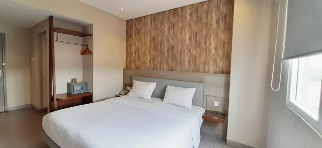 Smart, Hollywood، Lynn Hotel Serang 2/2