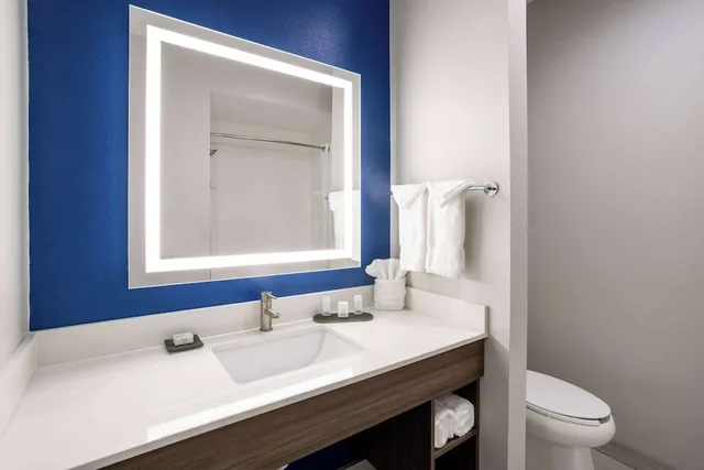 استوديو بسريرين كوين، La Quinta Inn and Suites by Wyndham Valdosta 4/4