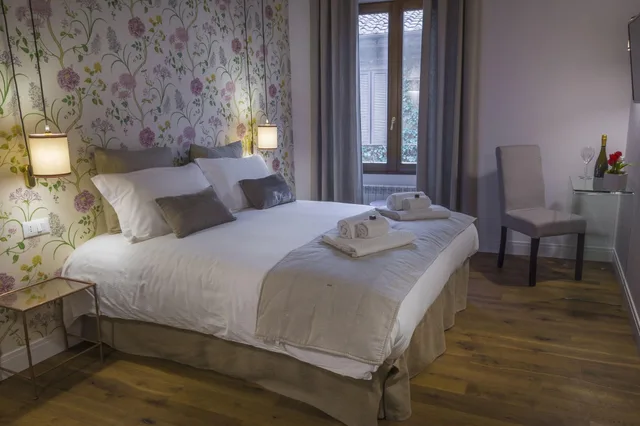 Deluxe, Double Bed, I Fiori De' Mario Suites 2/10