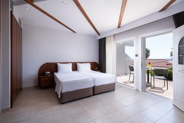 غرفة عائلية بإطلالة على الحديقة، Alexandros Palace Hotel and Suites 6/10