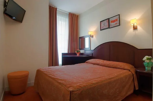 غرفة بسرير مزدوج، Hotel Le Faubourg Opera 2/2
