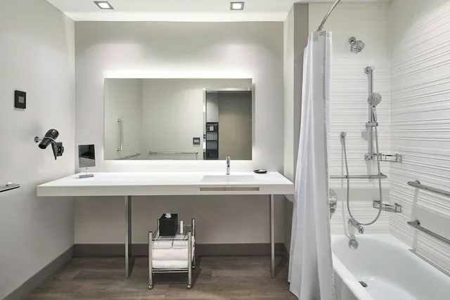 غرفة كلاسيكية بسرير كوين، Ac Hotel Auburn 8/8