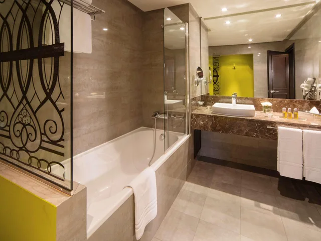 جناح عائلي بغرفتي نوم، Movenpick Hotel Casablanca 12/12