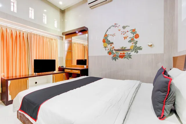 غرفة ديلوكس بسرير مزدوج بشرفة، Hotel O Yogyakarta near Jogja City Mall formerly Bama Guesthouse 8/10