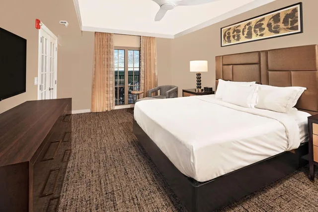 جناح بغرفتي نوم مع أريكة، Hilton Grand Vacations Club Parc Soleil Orlando 2/4