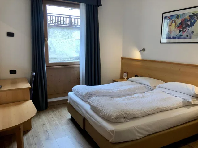 Economy, Double or Twin Bed, Hotel Derby 1/3