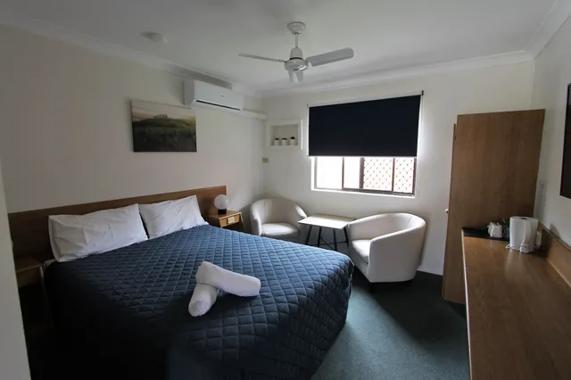 Standard, Queen Bed, Toreador Motel 4/7