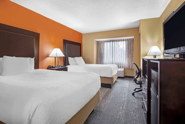 غرفة قياسية بسريرين كوين لذوي الإعاقة، Best Western The Inn at Sharon/Foxboro 2/8