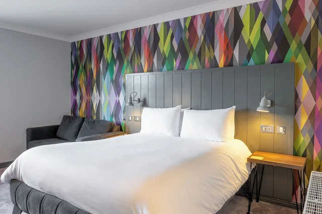 غرفة بسرير مزدوج لذوي الإعاقة، Village Hotel St Davids Nr Chester 1/3