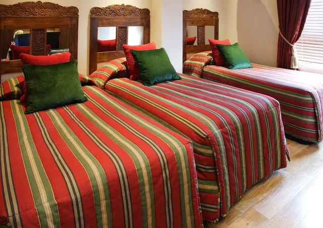 غرفة قياسية ثلاثية، New Linden Hotel 10/10