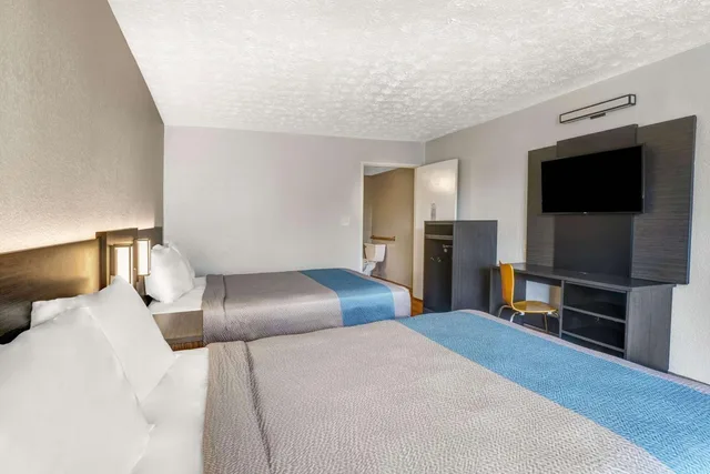 غرفة بسريرين كوين، Motel6 Lexington, KY - East I-75 3/5