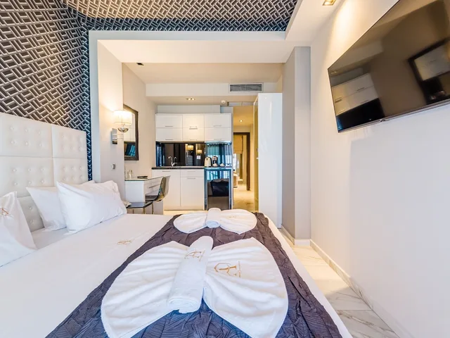 جناح سوبيريور بسريرين كوين بإطلالة على البحر، Art Boutique Hotel 1/4