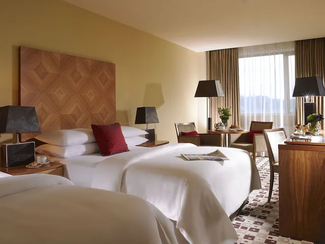 غرفة كلاسيكية بسرير مزدوج وسرير فردي، The Connacht Hotel 1/2