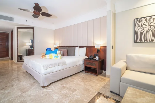 Select, Junior Suite, Family, Single, King Bed, Garden or Pool View, The Signature Level at Grand Palladium Imbassaí Resort & Spa 2/6