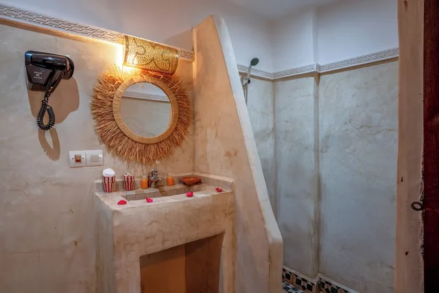 غرفة سوبيريور بسرير كوين وسرير فردي، Riad Lalla Zineb and Spa 7/7