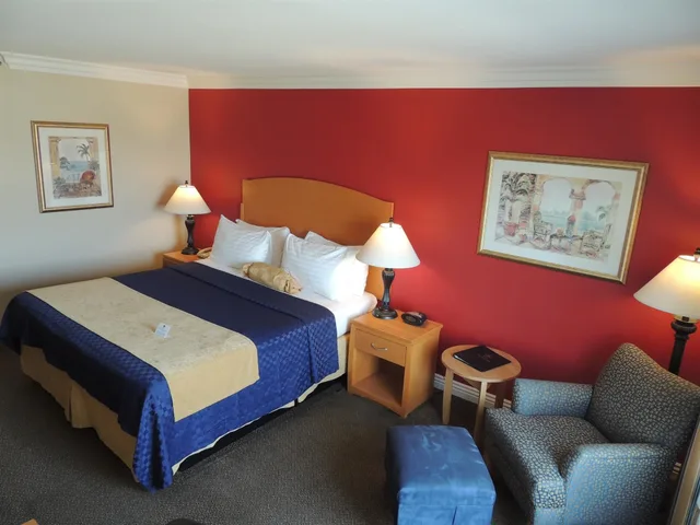 غرفة قياسية بسريرين كوين، Best Western Plus Anaheim Orange County Hotel 6/10