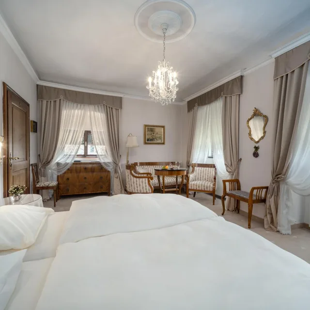غرفة ديلوكس بسرير مزدوج أو سريرين منفصلين، Hotel Schloss Duernstein 2/5