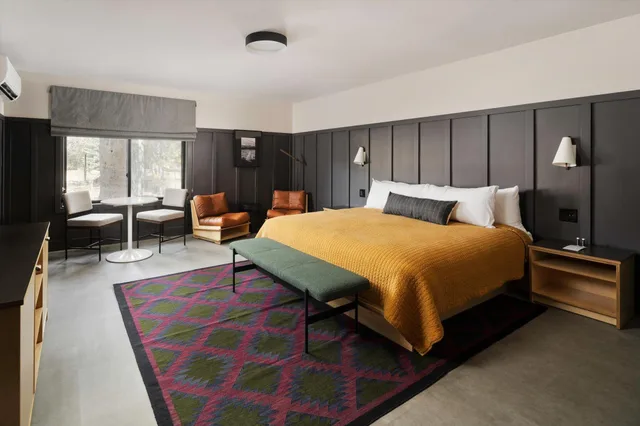 جناح بجاكوزي، The Coachman Hotel 1/1