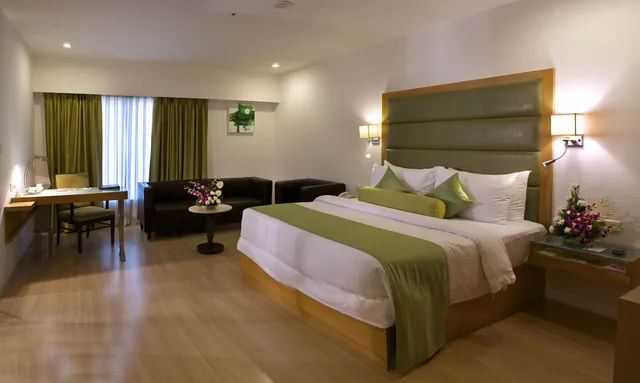 غرفة سوبيريور بسرير كوين بإطلالة على المدينة بغرفة نوم واحدة، The Peerless Inn 4/10