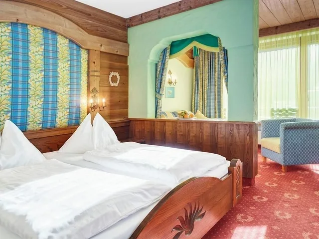 غرفة بسرير كوين، Genuss- und Vitalhotel Moisl 1/5
