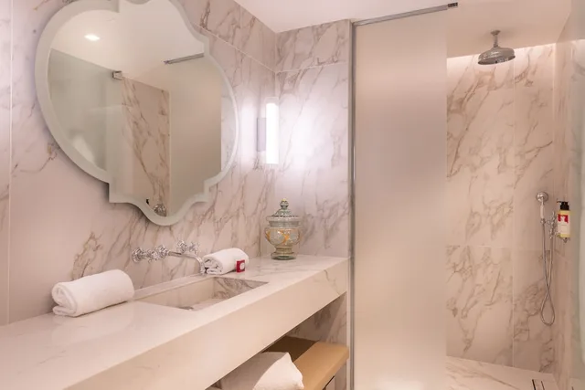 جناح ديلوكس بسرير كوين، Hotel de Montesquieu (ex Hotel Daniel Paris) 6/7