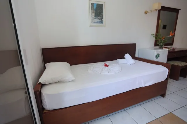غرفة اقتصادية بسرير كوين وسريرين منفصلين بإطلالة على الحديقة، Maravel Star Art Hotel 7/10
