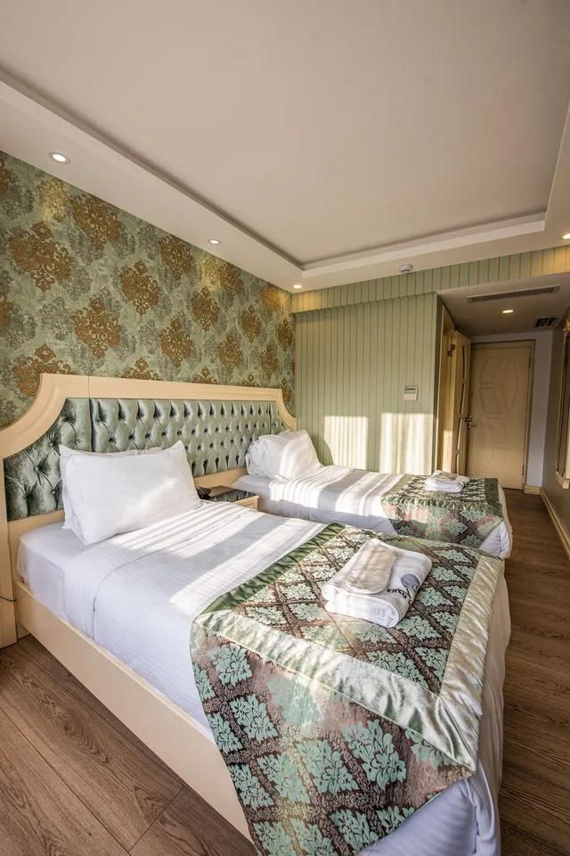 غرفة قياسية ثلاثية بثلاثة أسرّة، Sirkeci Ersu Hotel 3/7