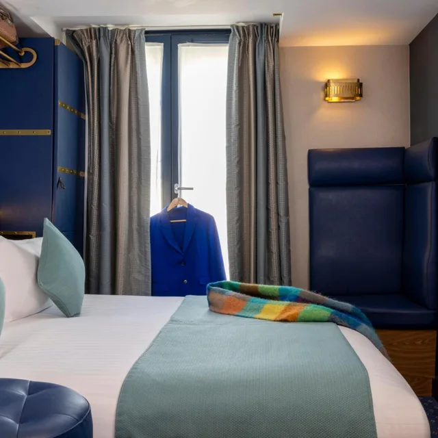 غرفة سوبيريور بسرير كينج بشرفة، Whistler Hotel 6/7