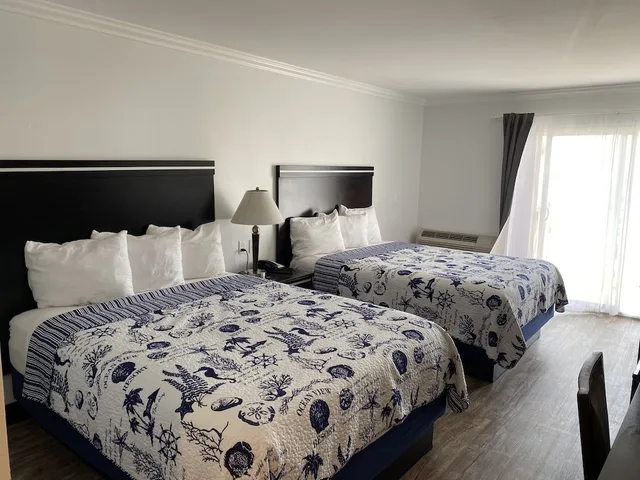 غرفة بسريرين كوين بإطلالة على المتنزه، Ocean Surf Inn & Suites 1/8