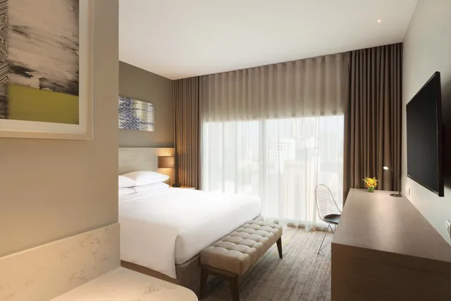 Room, King Bed, City View, HYATT PLACE BANGKOK SUKHUMVIT 4/9