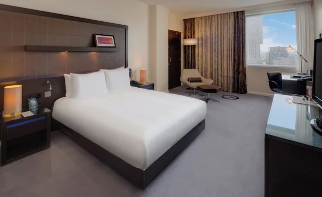 2 Bedrooms, Connecting, Family, 2 Double Beds, Hilton London Canary Wharf 7/10