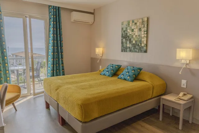 غرفة بسرير مزدوج بإطلالة على البحر، Hotel Maquis et Mer 3/5
