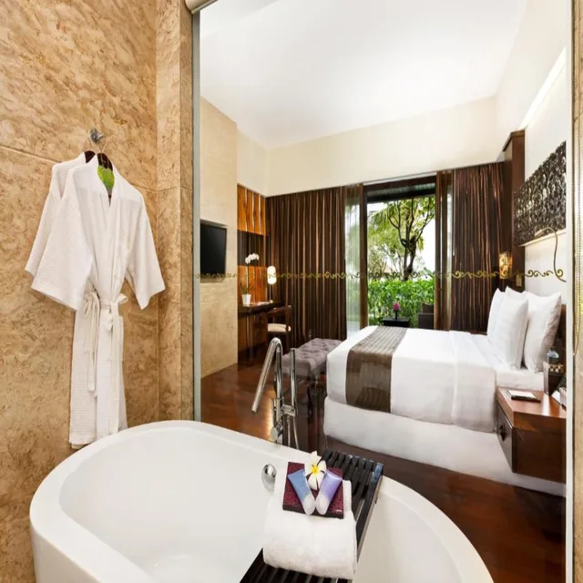 غرفة بسرير مزدوج بإطلالة، The Seminyak Beach Resort and Spa 2/2