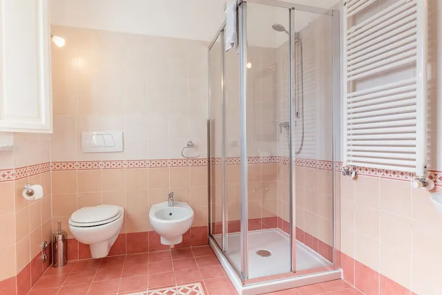 جناح جونيور بسرير كوين مع أريكة، Villa Romantica 5/6