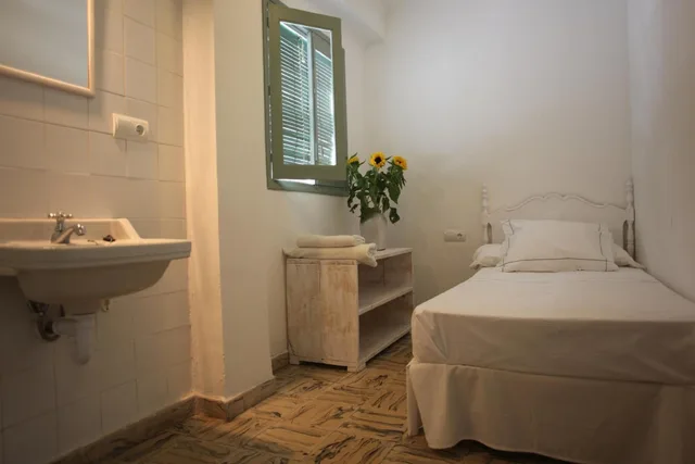 غرفة مفردة بحمام مشترك، Hostal Juanita 1/3