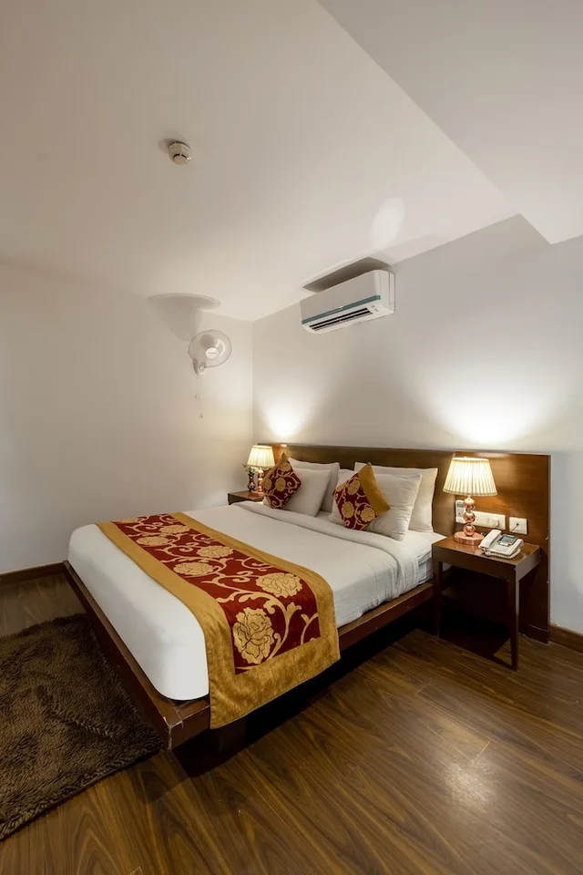 Deluxe, King Bed, Hotel Arch Plaza 2/10