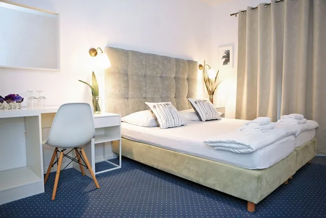 غرفة بسرير مزدوج بشرفة، HOTEL DELFIN 3/6