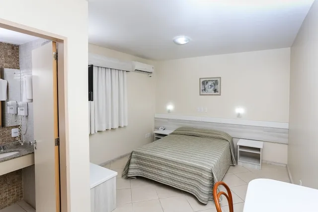 غرفة قياسية بسرير مزدوج، Hotel Suarez Executive 3/6