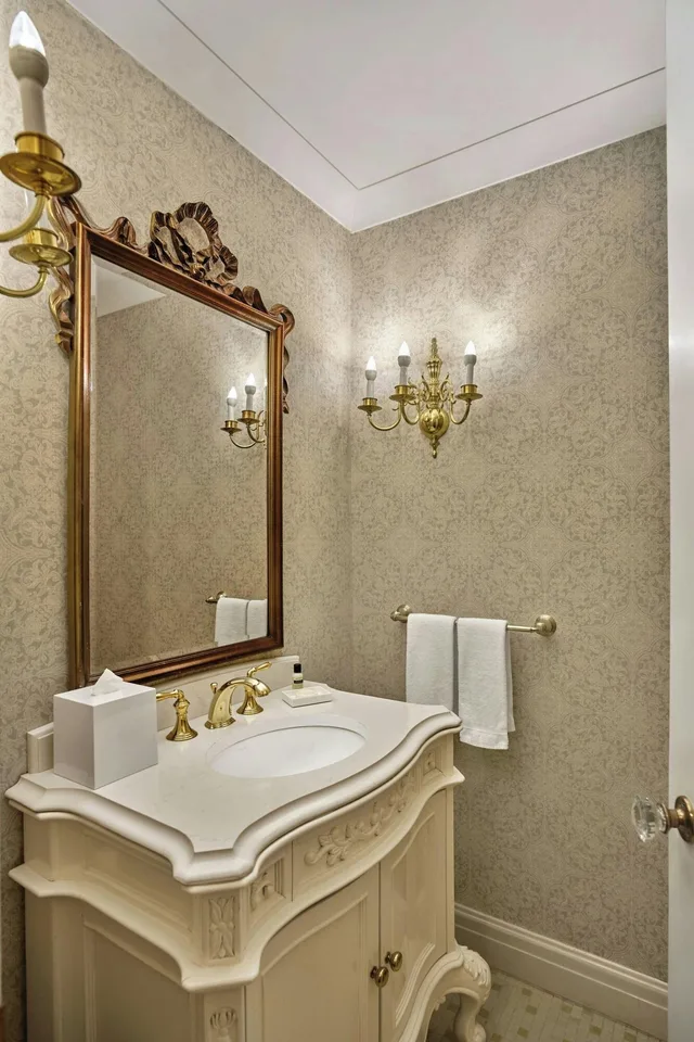 Suite, King Bed, THE HOTEL SASKATCHEWAN, AUTOGRAPH COLLECTION 4/4