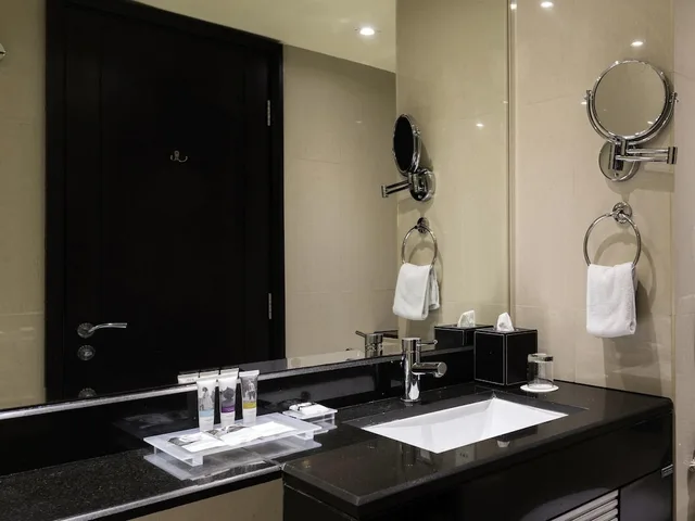 Standard, Queen Bed, Mercure Gold Hotel Jumeirah By Accor 9/10