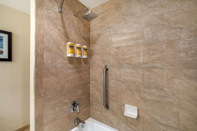 Courtyard, King Bed، Best Western Plus Carpinteria Inn 8/8