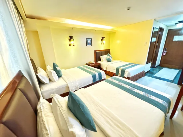 غرفة ثلاثية عائلية، Golden Phoenix Hotel Boracay 4/10